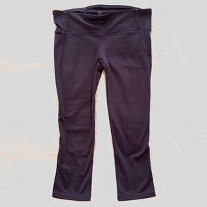 Gap Fit Gfast Cropped/Capri Leggings in Eggplant Purple Size Small